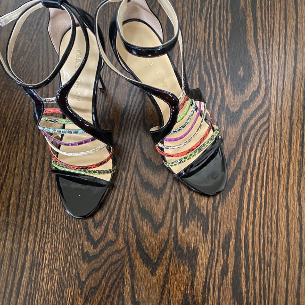 Shoes - Picture 3 of 4